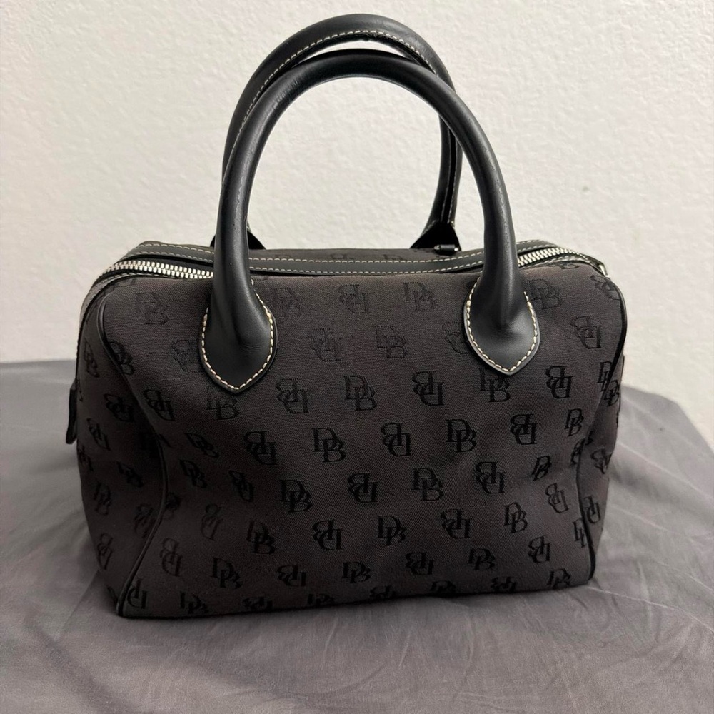 Dooney & Bourke Satchel bag